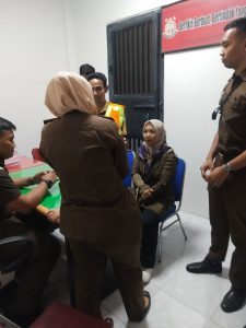 Oknum Kades Kuro Kecamatan Karangbinangun – Lamongan di Tahan JPU