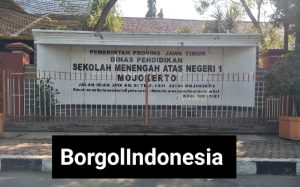 ABAIKAN INSTRUKSI DARI GUBERNUR,SMAN 1 KOTA MOJOKERTO MASIH PUNGUT BIAYA KE WALI MURID ‘ GAK BAHAYA TA’ . . . ??!!??